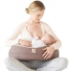Nursing Pillow, da Ergobaby. R$ 599. A almofada para amamentação conta com uma curva natural para posicionar o bebê de forma confortável, além de contar com duas capas protetoras de plush removíveis e laváveis em máquina. O produto pode ser encontrado na feira Baby Bum (www.babybum.com.br), que acontece de 4 a 7 de novembro de 2015, em São Paulo - Divulgação