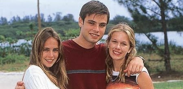 Fábio Azevedo entre Fernanda Nobre e Ludmila Dayer na 7ª sétima temporada de "Malhação"  - Divulgação/TV Globo - Divulgação/TV Globo