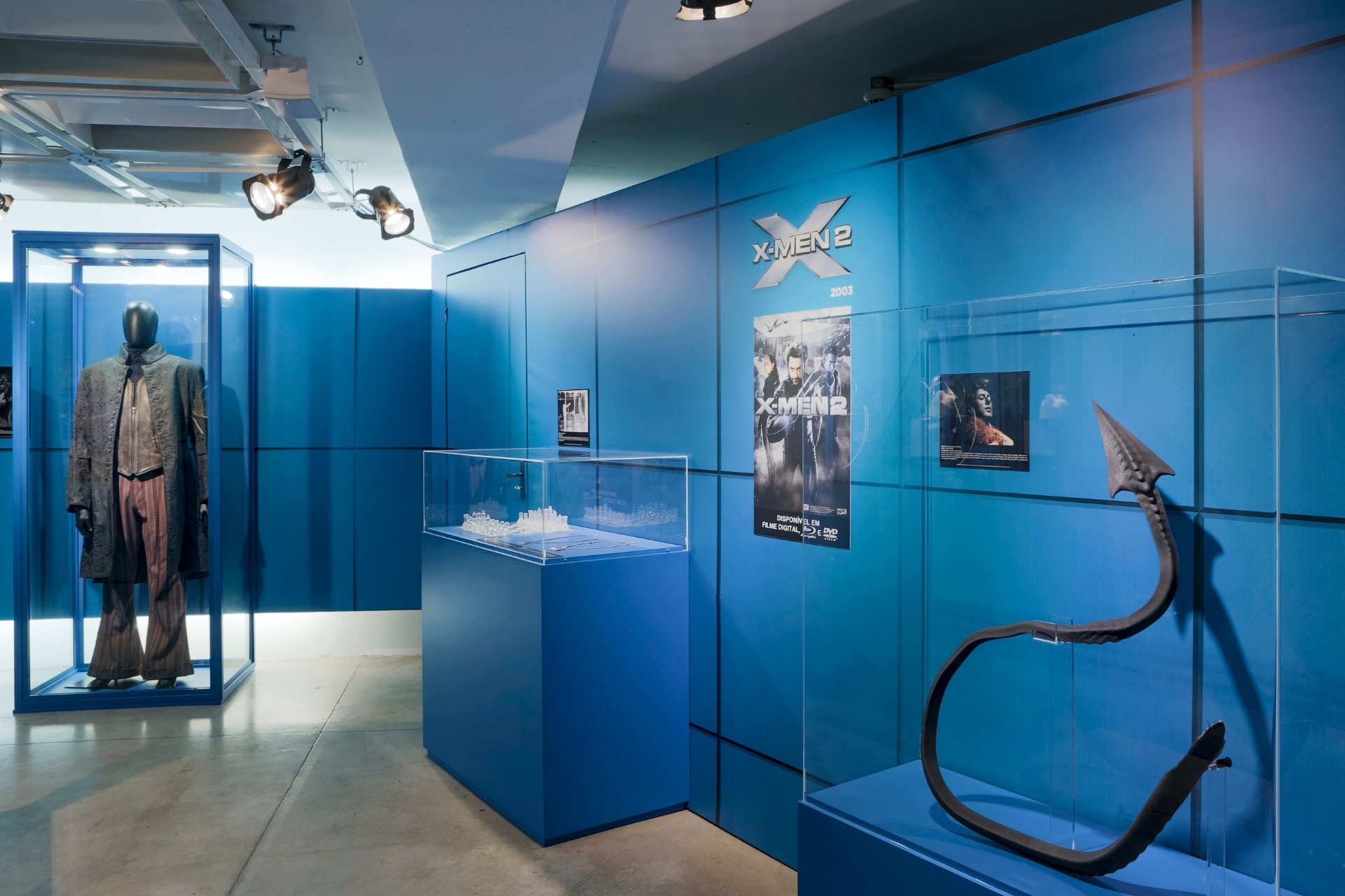 Protese da cauda do Noturno (Alan Cumming) usada em "X-Men 2" (2003) - Letícia Godoy