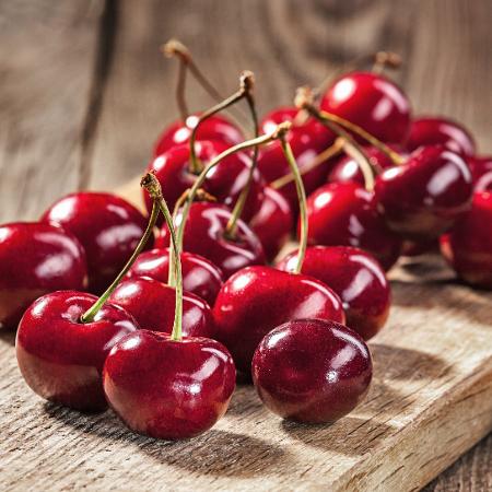 O consumo do suco de cereja melhorou a microbiota de quem consome mais frutas e vegetais - iStock
