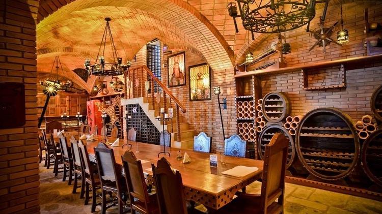 Ambientes da Escola de Magie e Bruxaria do Brasil são inspirados em Hogwarts, a escola dos livros "Harry Potter" - Reprodução/Facebook - Reprodução/Facebook