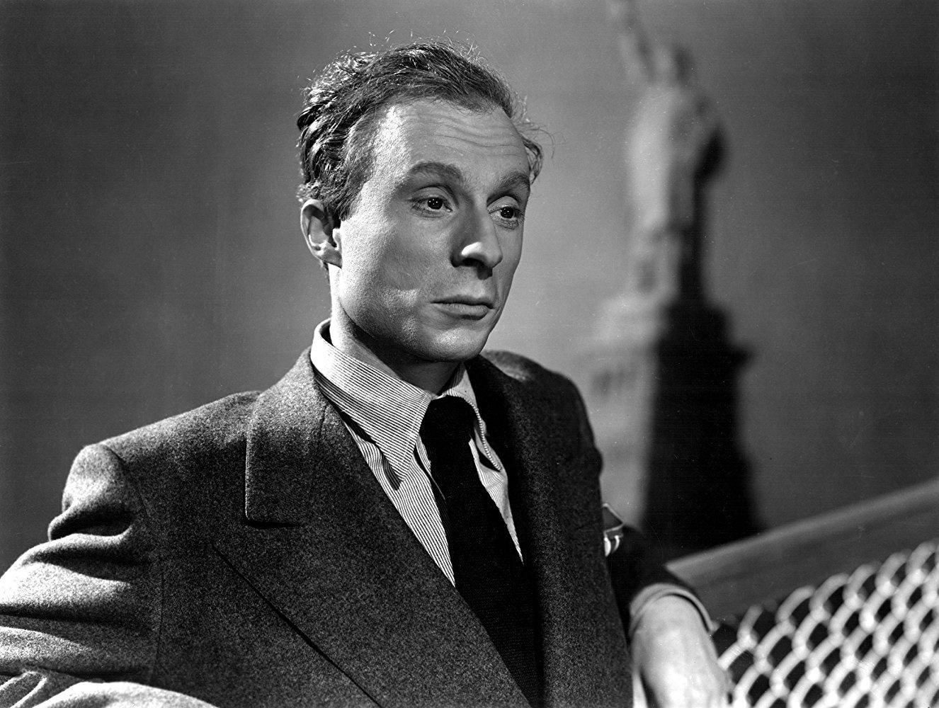 Norman Lloyd em cena no filme "Sabotador" (1942) - Divulgação