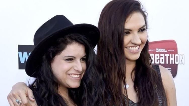 Chrissy Chambers e a namorada Bria Kam são muito populares no YouTube - Getty Images - Getty Images