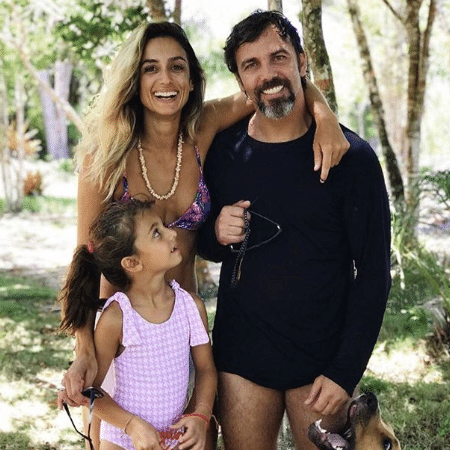 Camila Lucciola e Marcelo Faria com a filha, Felipa - Reprodução/Instagram