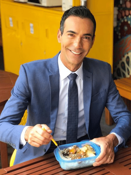 Cesar Tralli leva marmita para comer na Globo - Reprodução/Instagram