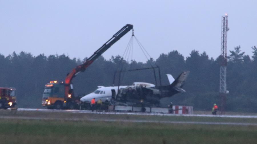 Avião com a equipe de Pink se acidenta na Dinamarca - OEXENHOLT FOTO / Ritzau Scanpix / AFP