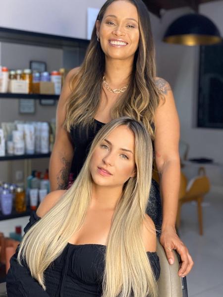 Especialista em alongamento adesivado, Renata Pacheco foi a responsável pelo alongamento dos fios de Gabi Martins - Arquivo pessoal - Arquivo pessoal