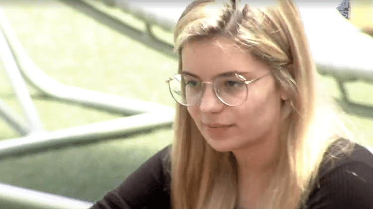 BBB 21: Viih Tube conversa na área externa - Reprodução / Globoplay - Reprodução / Globoplay