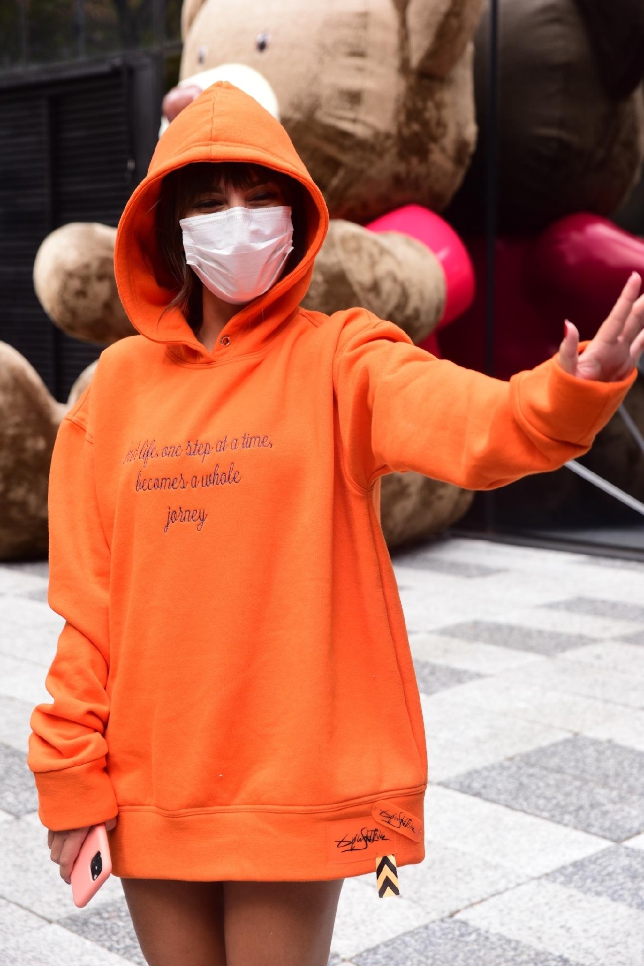 Ex-BBB Thaís Braz tirou fotos com fãs na tarde de hoje em São Paulo - Leo Franco/AgNews