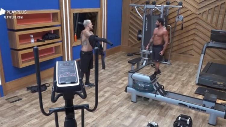 A Fazenda 2021: Erasmo e MC Gui especulam sobre roça - Reprodução/PlayPlus - Reprodução/PlayPlus