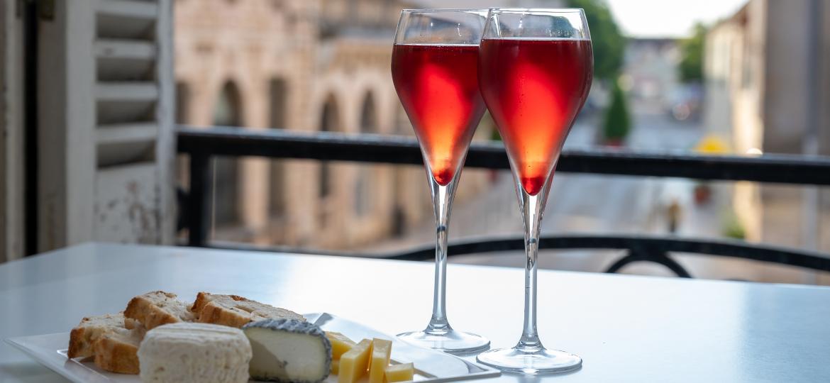 Kir Royal promete ser um dos drinques mais buscados de 2023 - Getty Images/iStockphoto