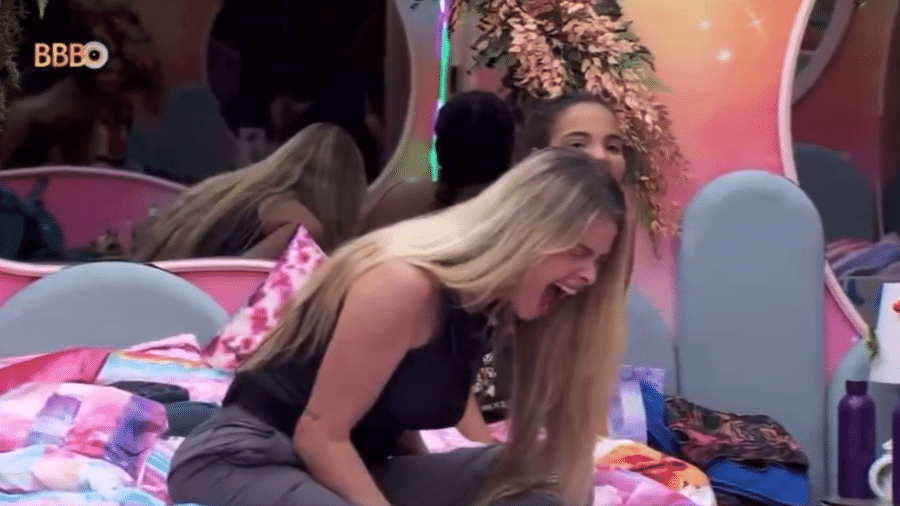 BBB 24: Yasmin Brunet surpreende brothers com grito no quarto