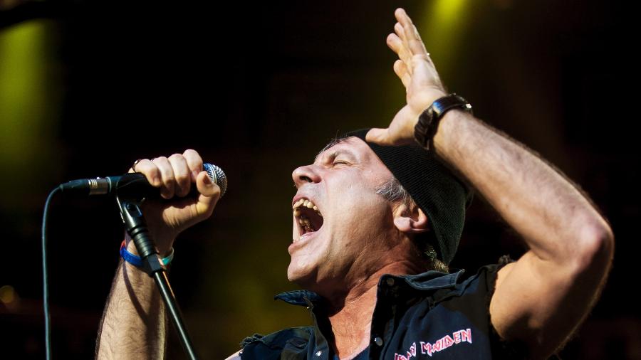  Bruce Dickinson, do Iron Maiden, lança álbum solo 'The Mandrake Project'; turnê do cantor passa pelo Brasil entre abril e maio deste ano