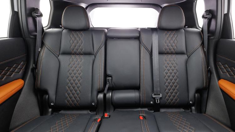 Mitsubishi Outlander PHEV Signature 2026 - Divulgação - Divulgação