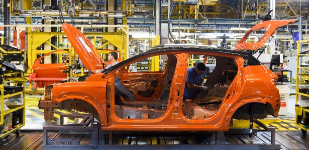 PIB perde força e cresce 1,8% em um ano, menor avanço desde a pandemia