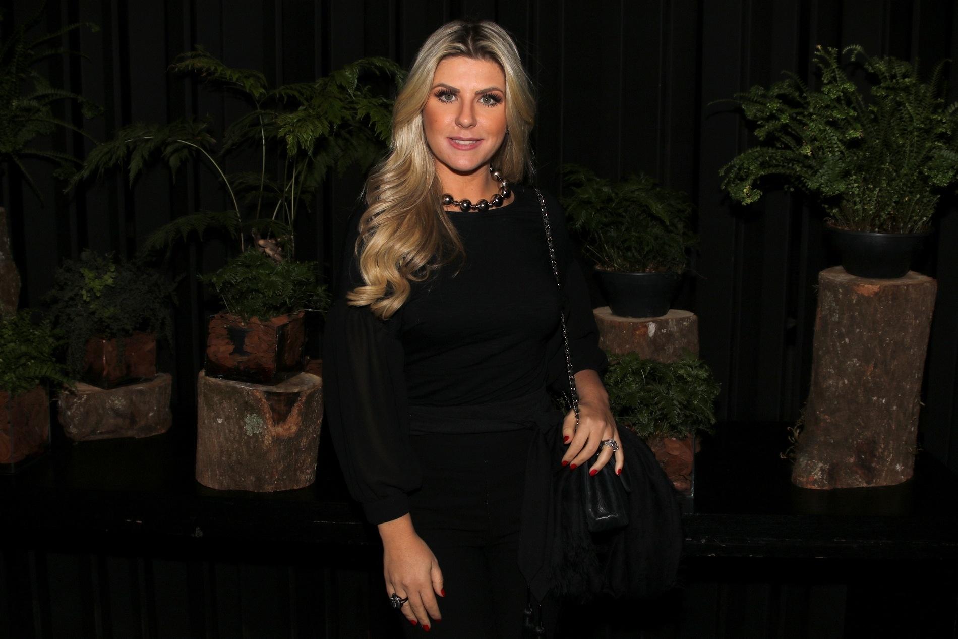 Iris Stefanelli prestigia Sonia Abrão em festa do "A Tarde é Sua" - Thiago Duran/AgNews