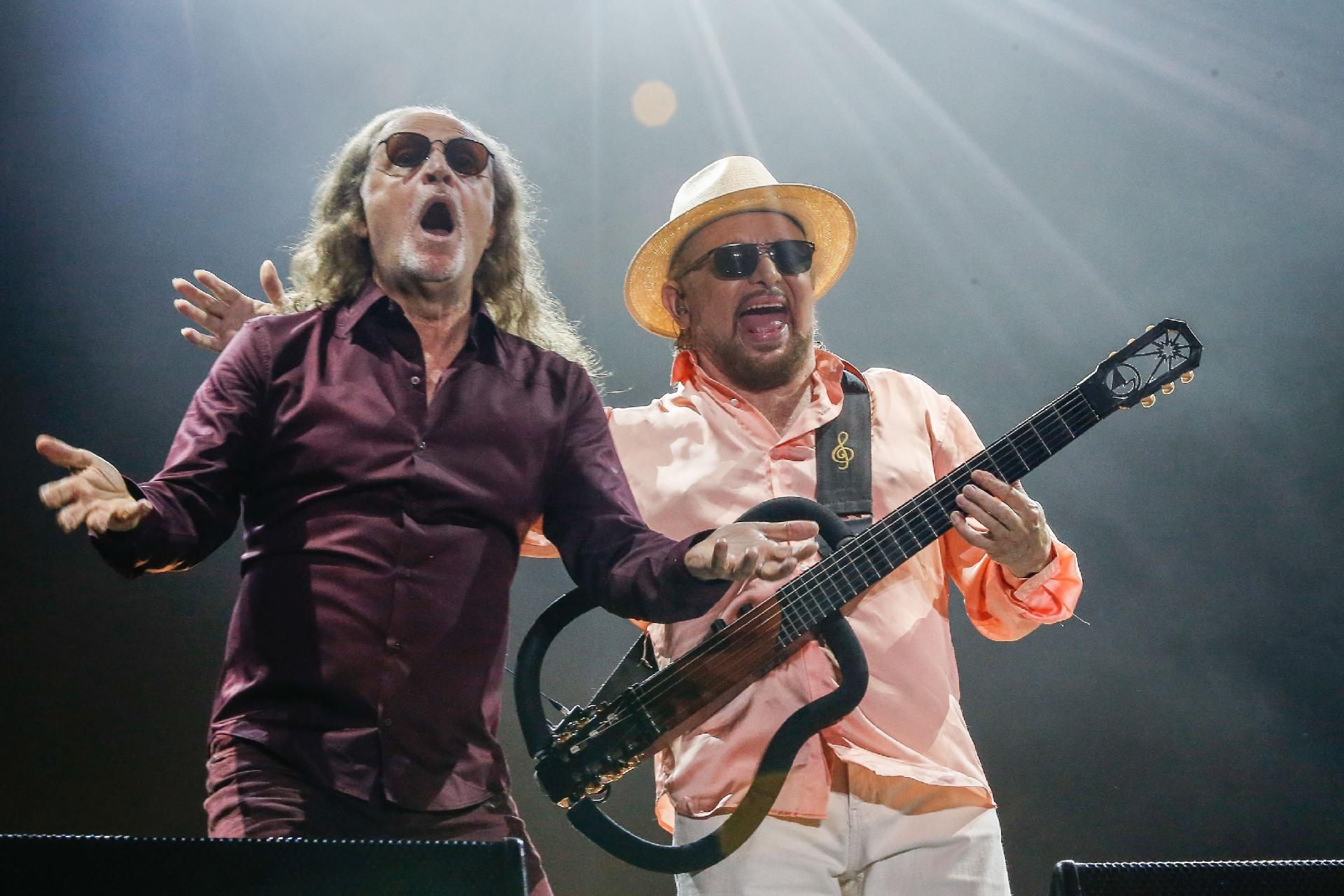 Alceu Valença e Geraldo Azevedo no show do projeto O Grande Encontro, com Banda de Pífanos Zé do Estado e Grupo Grial de Dança, no Palco Sunset do Rock in Rio 2017 - Marco Antonio Teixeira/UOL