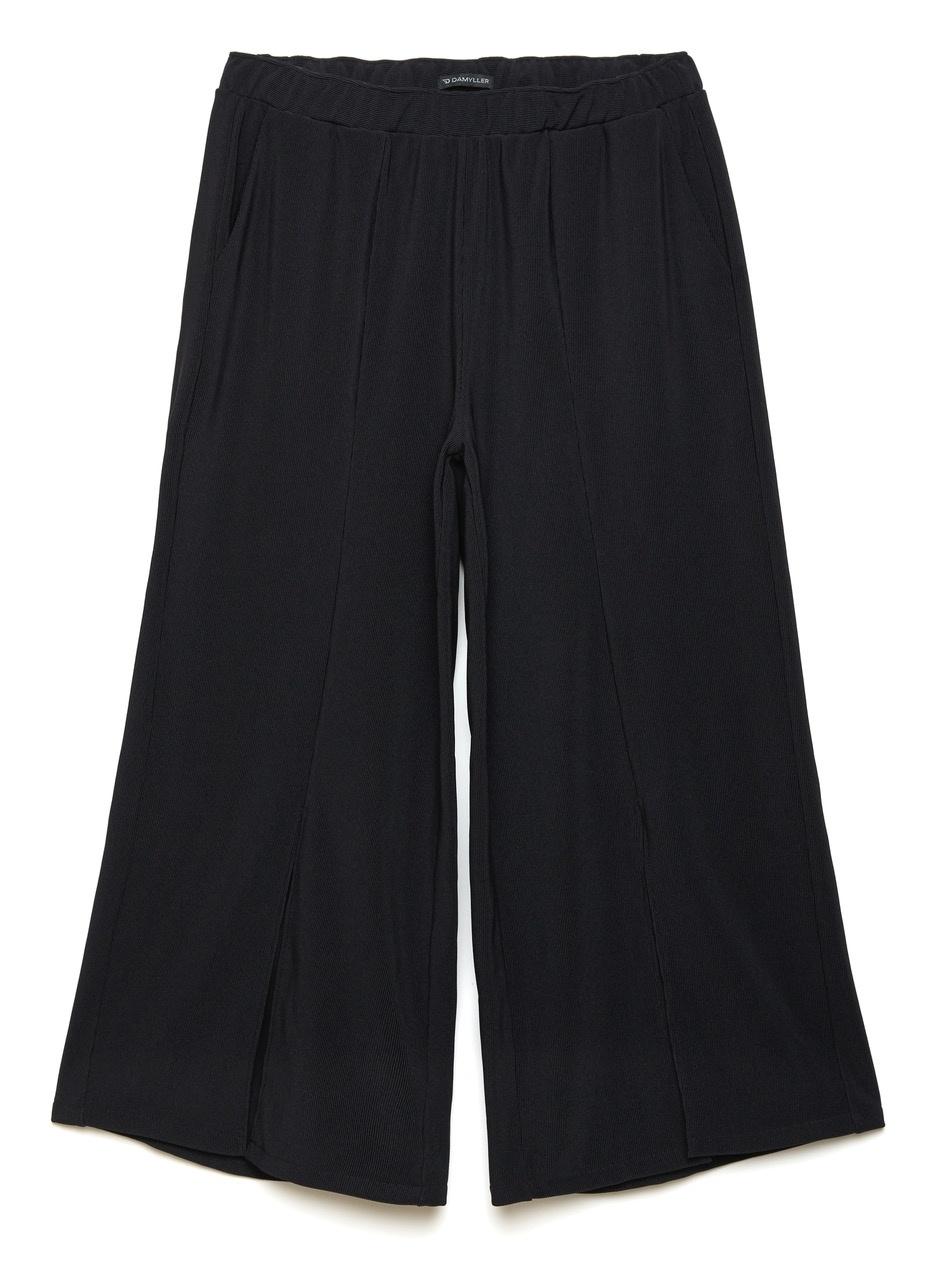 Pantacourt, R$ 189, Damyller, damyller.com.br - Divulgação