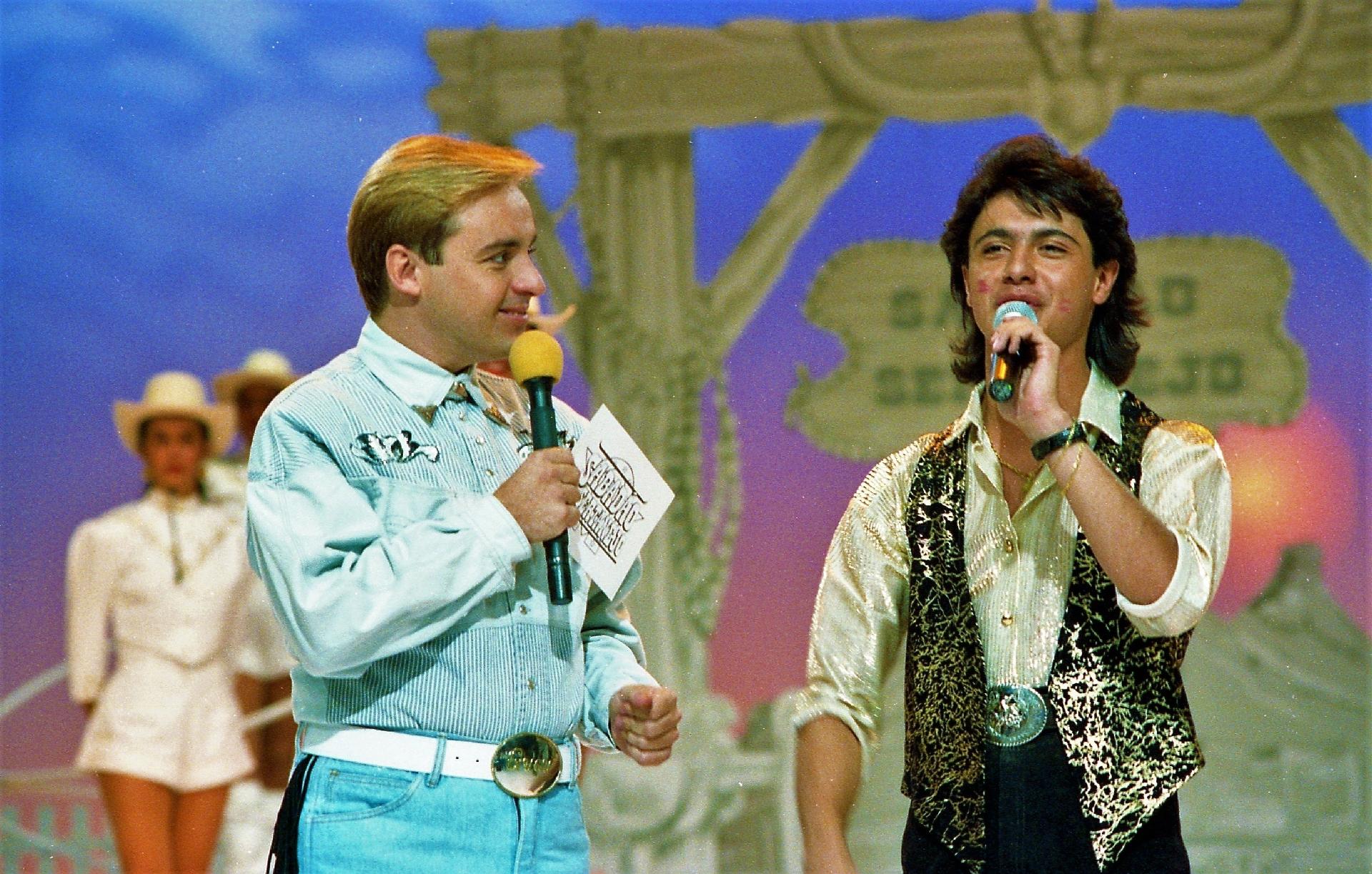 Para apresentar o "Sabadão Sertanejo" entre 1991 e 2002, Gugu caprichava no look de temática country - Carlos Manfredo/SBT