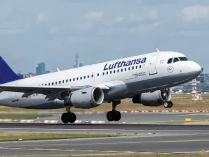 Lufthansa recebe multa recorde por impedir embarque de passageiros judeus nos EUA