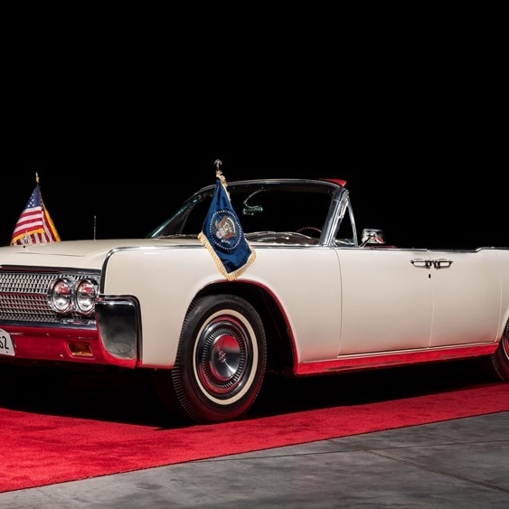 Carro usado por John Kennedy no dia da morte vai a leilão por R$ 1