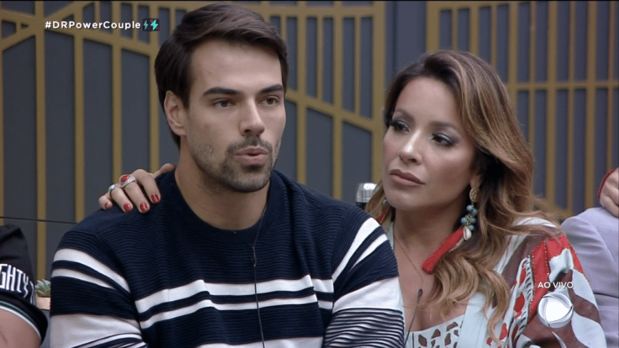 Power Couple: Renata e Leandro discutem com Li e JP durante formação da DR - Reprodução/Record TV
