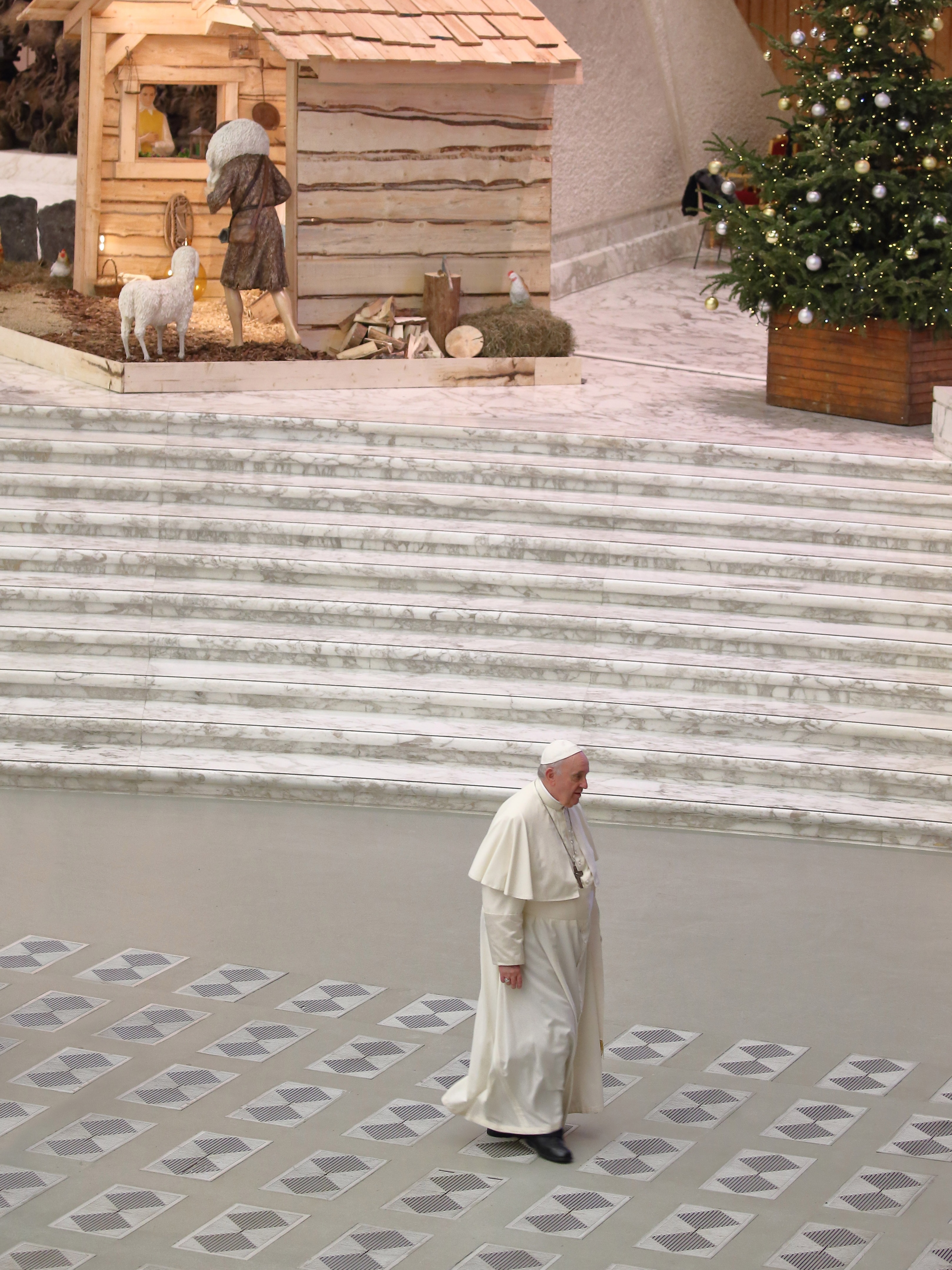 Natal. Dom Sacchi: Deus por nós se fez, frágil, pobre e indefeso como uma  criança - Vatican News