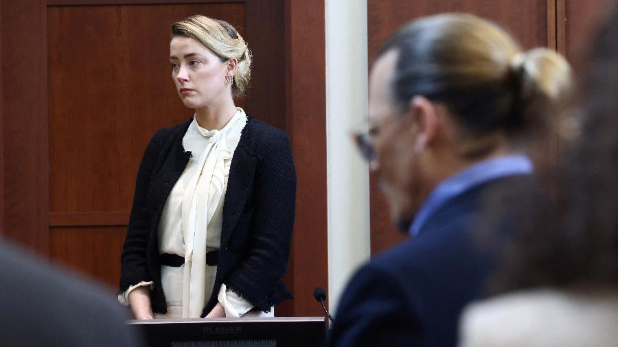 Johnny Depp e Amber Heard no tribunal - Jim Lo Scalzo/Pool via Reuters