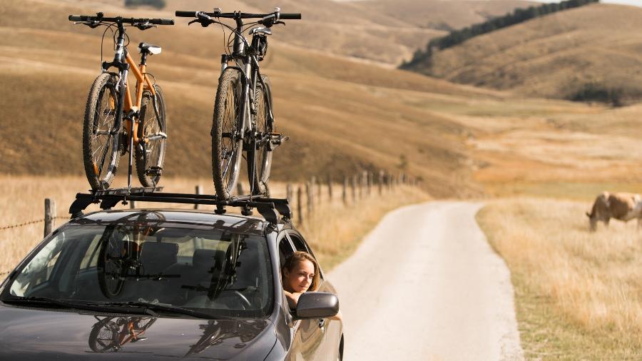 Seja para uma viagem ou para uma pedalada no parque, escolher o suporte para bicicleta ideal para o seu carro é essencial - Getty Images