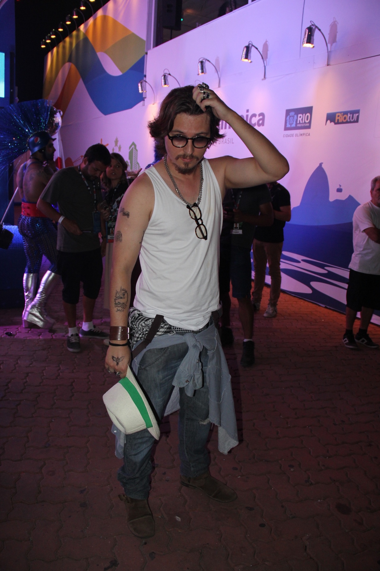24.set.2015 - Sósia de Johnny Depp assiste ao show do Hollywood Vampires no Rock in Rio 2015 - Rogerio Fidalgo/AgNews
