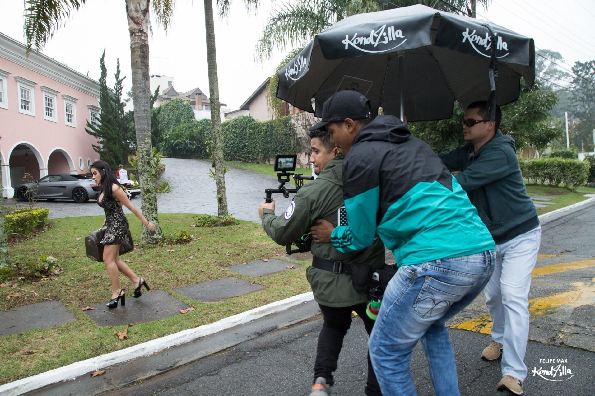 Mc Guimê grava videoclipe em mansão na Aldeia da Serra, em São Paulo - Divulgação