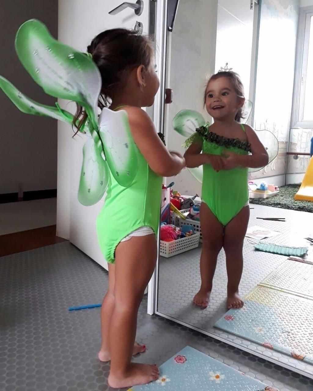 Maria Flor, filha de Deborah Secco - Reprodução/Instagram/dedesecco