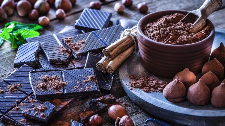 Diferente do chocolate ao leite, o amargo combate a ansiedade - iStock - iStock