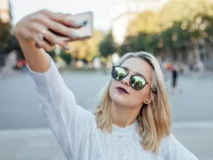 'Mal de selfie': quando nossas fotos revelam que temos um sério problema