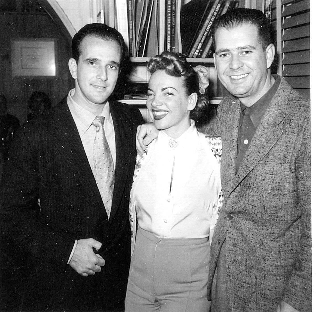 Carmem Miranda e Rubem Fonseca [esq.].*** NÃO UTILIZAR SEM ANTES CHECAR CRÉDITO E LEGENDA*** - Arquivo Pessoal/Arquivo Pessoal