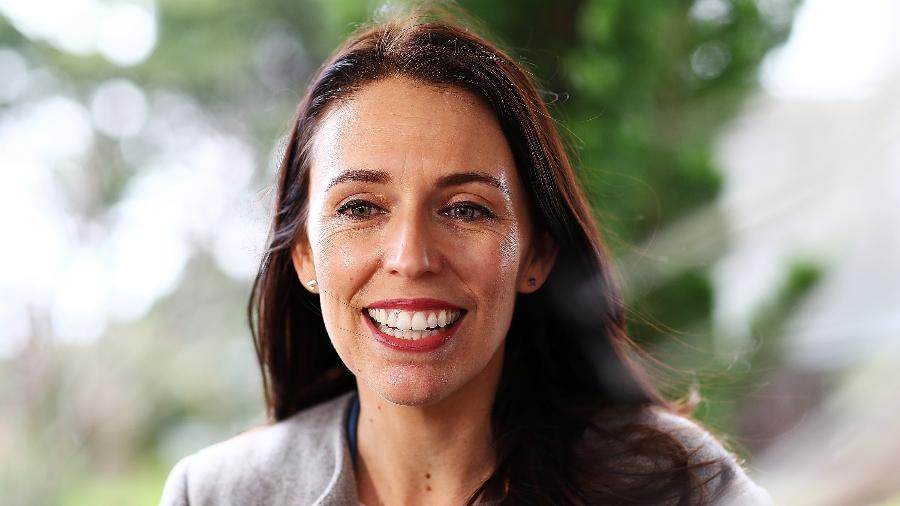 Jacinda Ardern, primeira-minsitra da Nova Zelândia, durante entrevista em Auckland - Hannah Peters/Getty Images