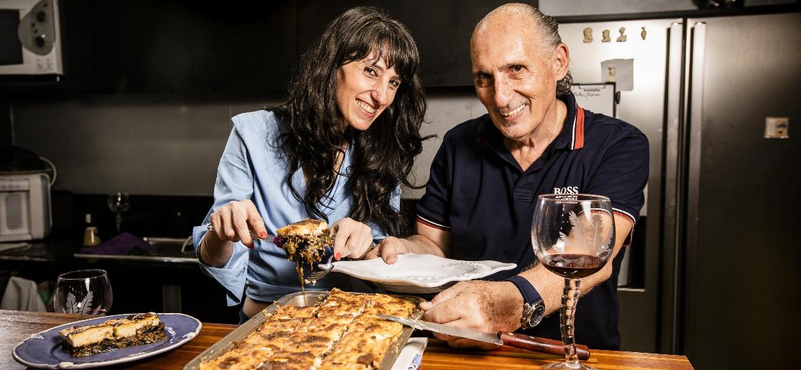 Daphnie e Andreas Angourakis, herdeiros da tradição culinária grega - Keiny Andrade/UOL