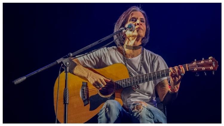 Marina Lima no palco do João Rock neste sábado (8)