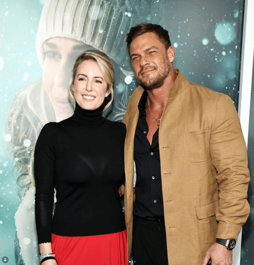 Alan Ritchson anunciou a separação da esposa Cat após 20 anos juntos - undefined