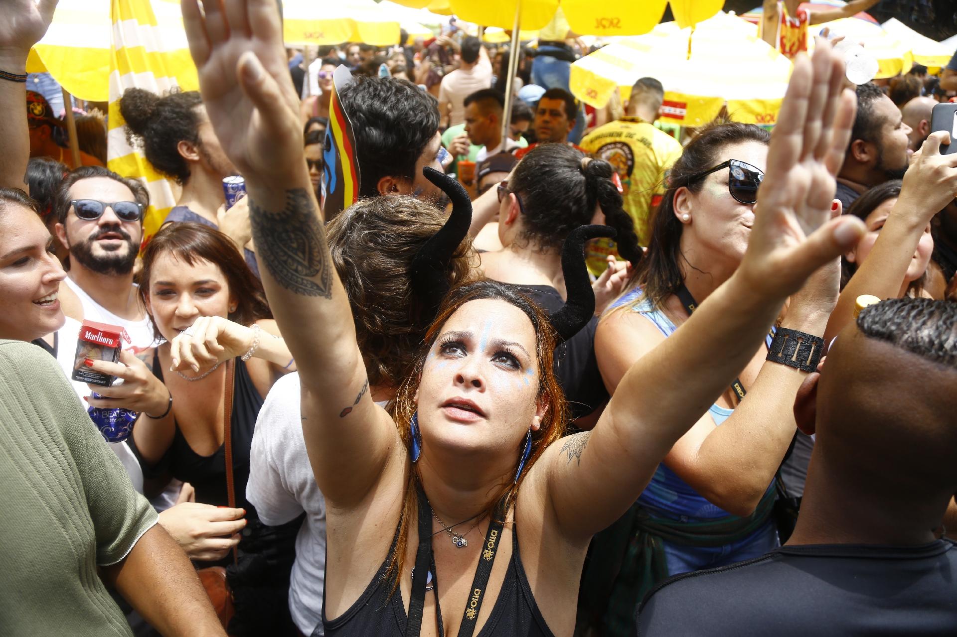 Baiana System lota avenida 23 de Maio, em São Paulo, neste sábado (17) de pós-Carnaval - Guilherme Zauith/UOL