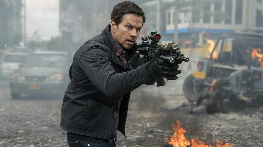 Mark Wahlberg em cena de "22 Milhas" - Divulgação