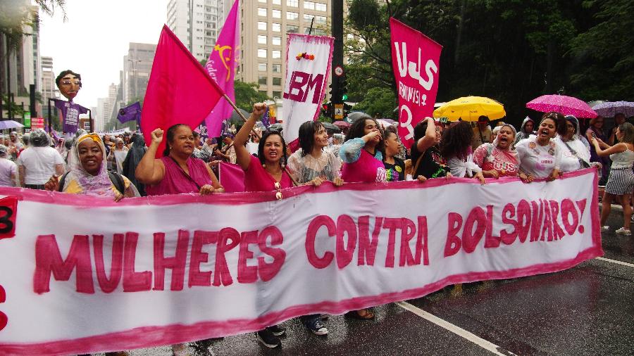 Protesto contra o presidente Jair Bolsonaro no Dia Internacional da Mulher em março de 2020  - ROBERTO SUNGI/FUTURA PRESS/ESTADÃO CONTEÚDO