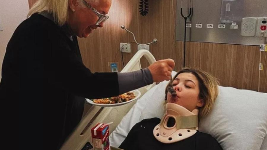 Julia Gomes recebe alta após fraturar a coluna - Reprodução: Instagram