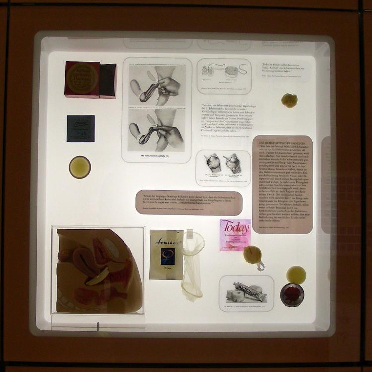 O museu tem uma ampla exposição sobre a história dos métodos contraceptivos - Museu do aborto - Museu do aborto