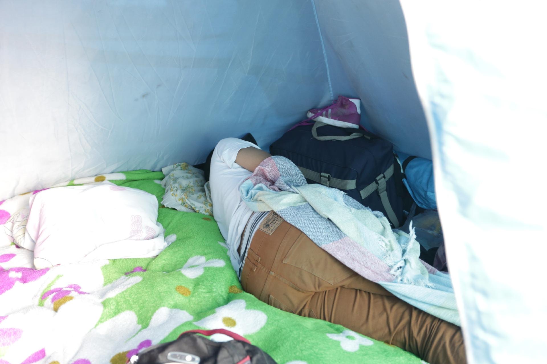 Fãs acampam em frente ao Allianz Parque, em São Paulo, onde Justin Bieber se apresenta nos dias 1 e 2 de abril - NEWTON MENEZES/FUTURA PRESS/ESTADÃO CONTEÚDO