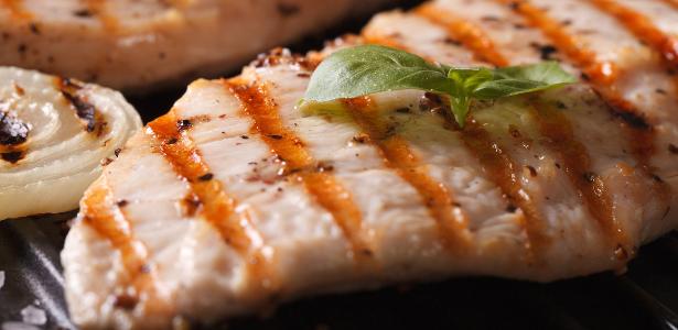 Pode comer frango na Sexta-Feira Santa? O que diz a tradição