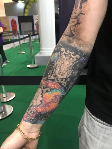 Maicon Chiaparini "fechou" o braço com tatuagens dos Cavaleiros do Zodíaco - Felipe Branco Cruz/UOL - Felipe Branco Cruz/UOL