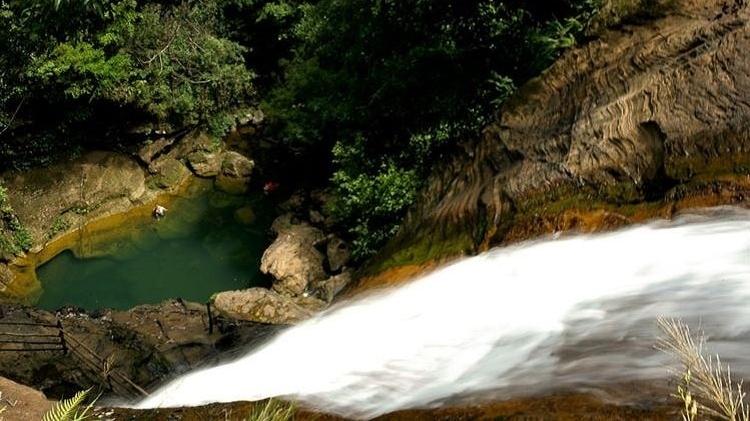 Cachoeiras ao longo da trilha que leva o turista ao Poço Azul, um recanto de água turquesa que se forma pelas pequenas cachoeiras do rio Cocal, há 130 quilômetros de Carolina, na região da Chapada das Mesas, no Maranhão - Alexandre Schneider/UOL - Alexandre Schneider/UOL