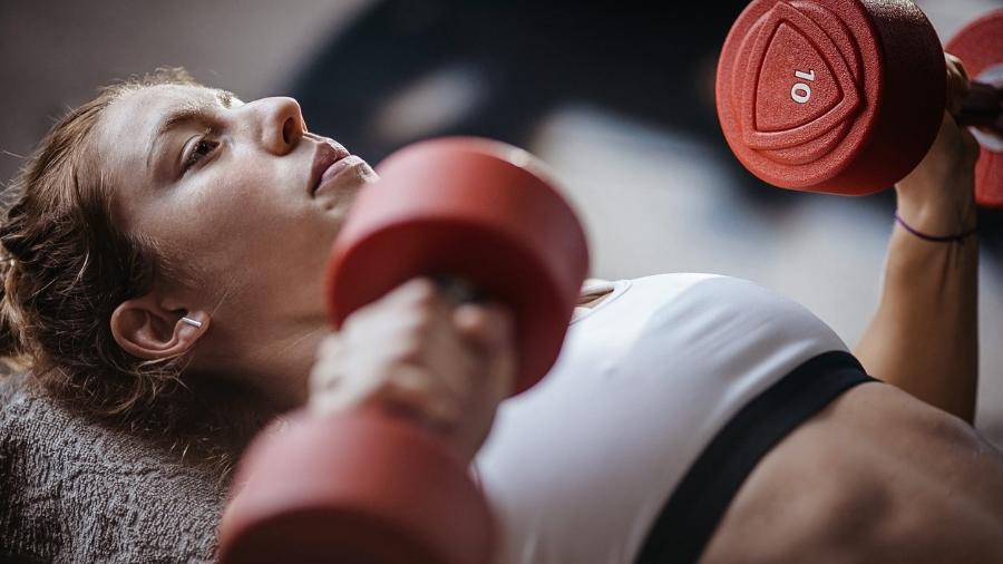 Ao mudar a ordem dos exercícios você pode fadigar os músculos e prejudicar o restante do treino - iStock