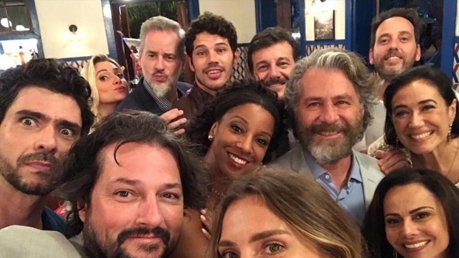 Lilia Cabral e os amigos do elenco de "O Sétimo Guardião" - Reprodução/Instagram/@lilia_cabral